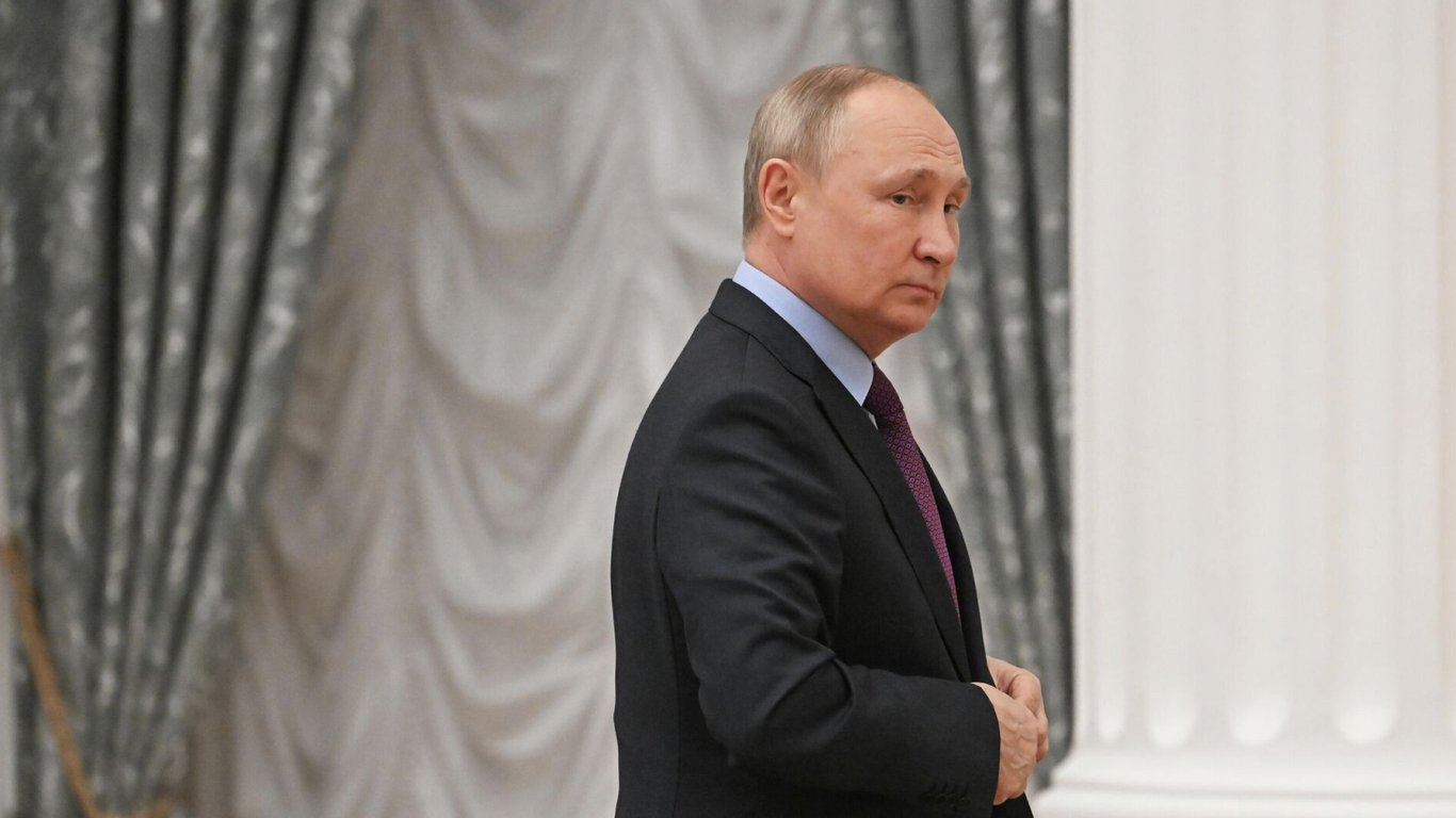 Кремль начал заигрывать с региональными госслужащими: ISW объяснил, зачем это путину