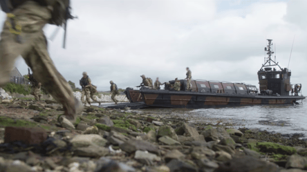 Тисяча українських морських піхотинців пройшли десантну підготовку у Британії: відео - 285x160