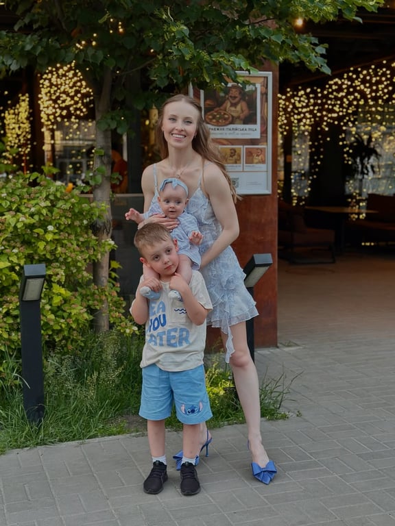 Анна Сагайдачна показала дітей - фото