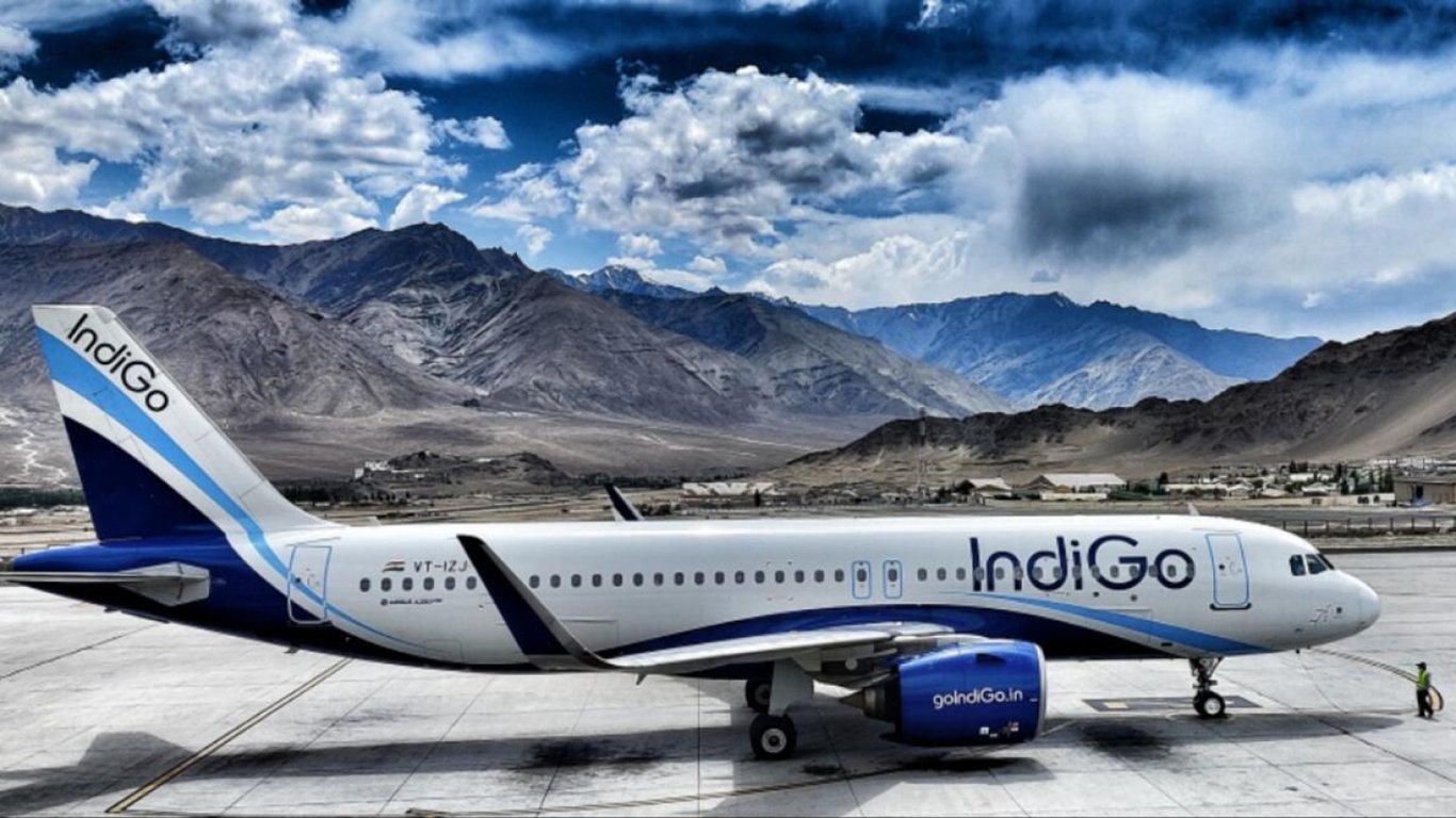 Індійський літак терміново приземлився у Пакистані через смерть пасажира