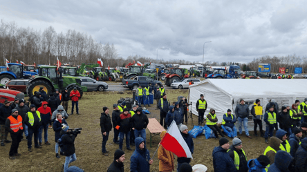 Польские фермеры хотят заблокировать ещё два КПП на границе с Украиной - 285x160