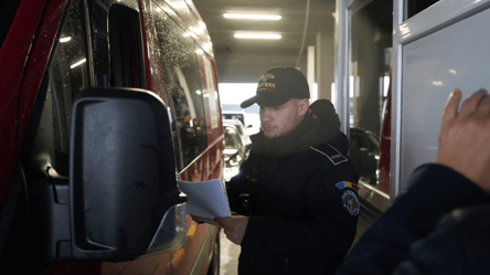 Відмови та черги — Румунія змінила умови в’їзду для українців - 285x160