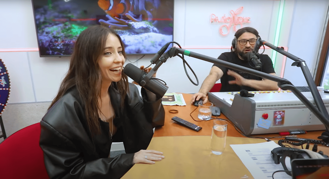 Надя Дорофеева на интервью