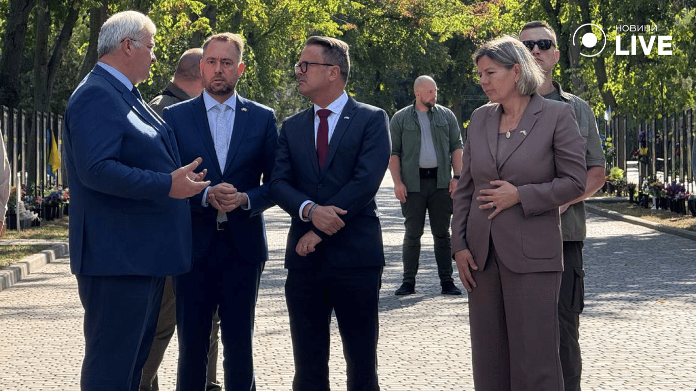 міністри на алеї слави в Одесі 