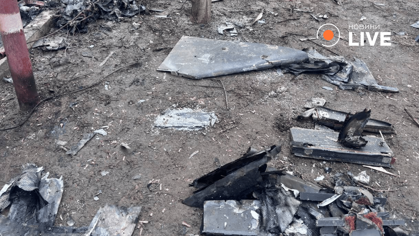 Уламки російського дрону у Харкові 25 березня