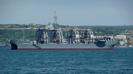 Російські ракетоносії знову на рейді — загроза в морі - 290x166