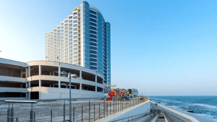 Квартиру, в яку влетів шахед в Одесі, виставили на продаж - 290x166