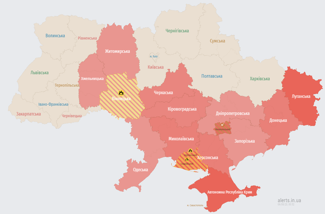 Карта повітряних тривог у ніч проти 6 серпня. Фото: alerts.in.ua