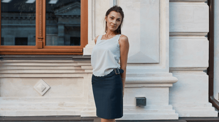 The pencil skirt makes a glamorous comeback in 2025 - 285x160