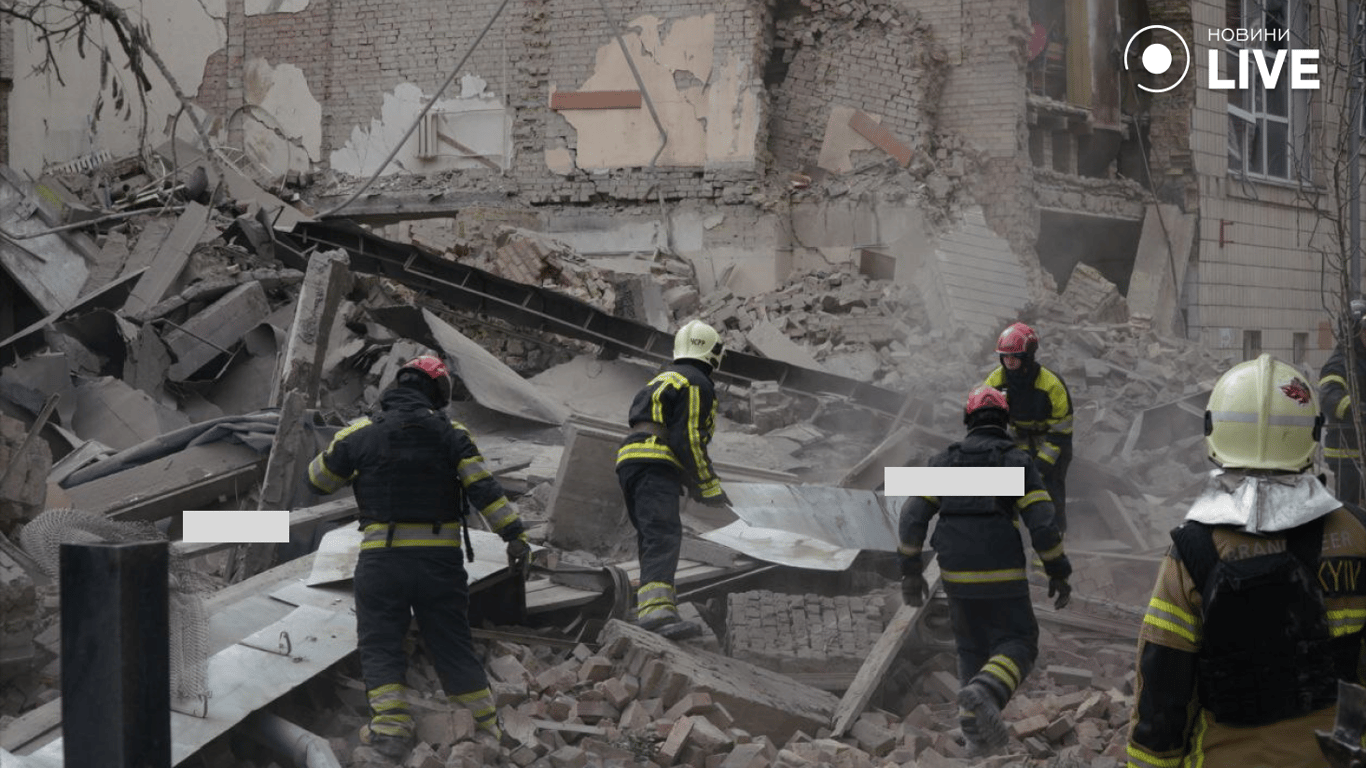 Ракетний обстріл Києва 25 березня — пошкоджено житловий будинок