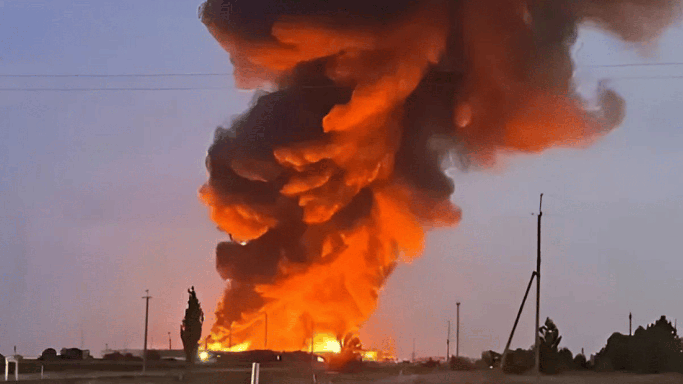 Attack on Russia - the Atlas oil depot is on fire in the Rostov region