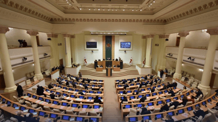 У Грузії парламент підтримав закон "про іноагентів" у остаточному третьому читанні - 285x160