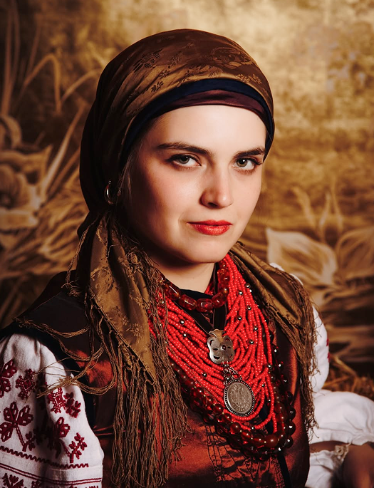 З чого складається національний одяг українців