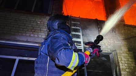 Росіяни атакували навчальний заклад на Харківщині — фото - 285x160