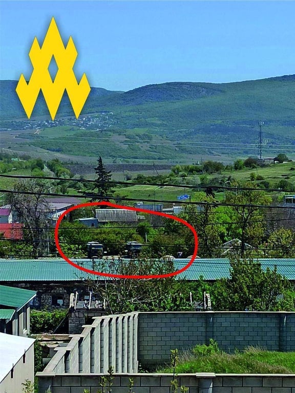 У Севастополі з частини "зникла" військова техніка — фото - фото 2