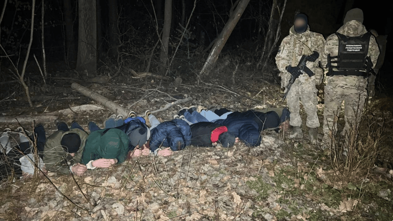 На Буковині спіймали 10 ухилянтів, що намагалися втекти до Румунії