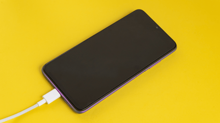 Чому смартфон гірше тримає заряд вже через рік після купівлі - 285x160