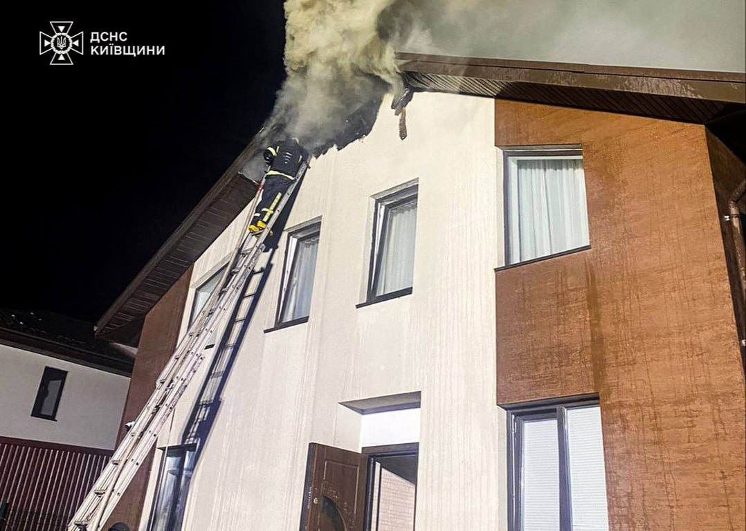 У багатоповерхівці у Солом'янському районі загинула дівчина