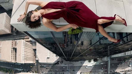 Невеста Ди Каприо поразила зрелищной фотосессией на крыше небоскреба - 285x160