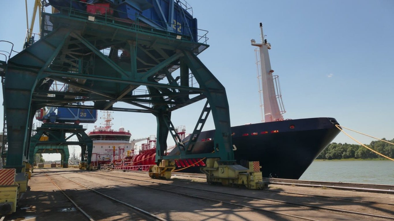 Дунайські порти Одещини встановили рекорд вантажоперевалки