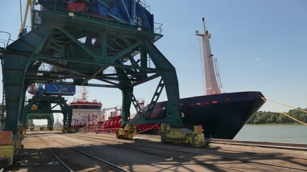 Дунайські порти Одещини встановили  рекорд вантажоперевалки - 285x160
