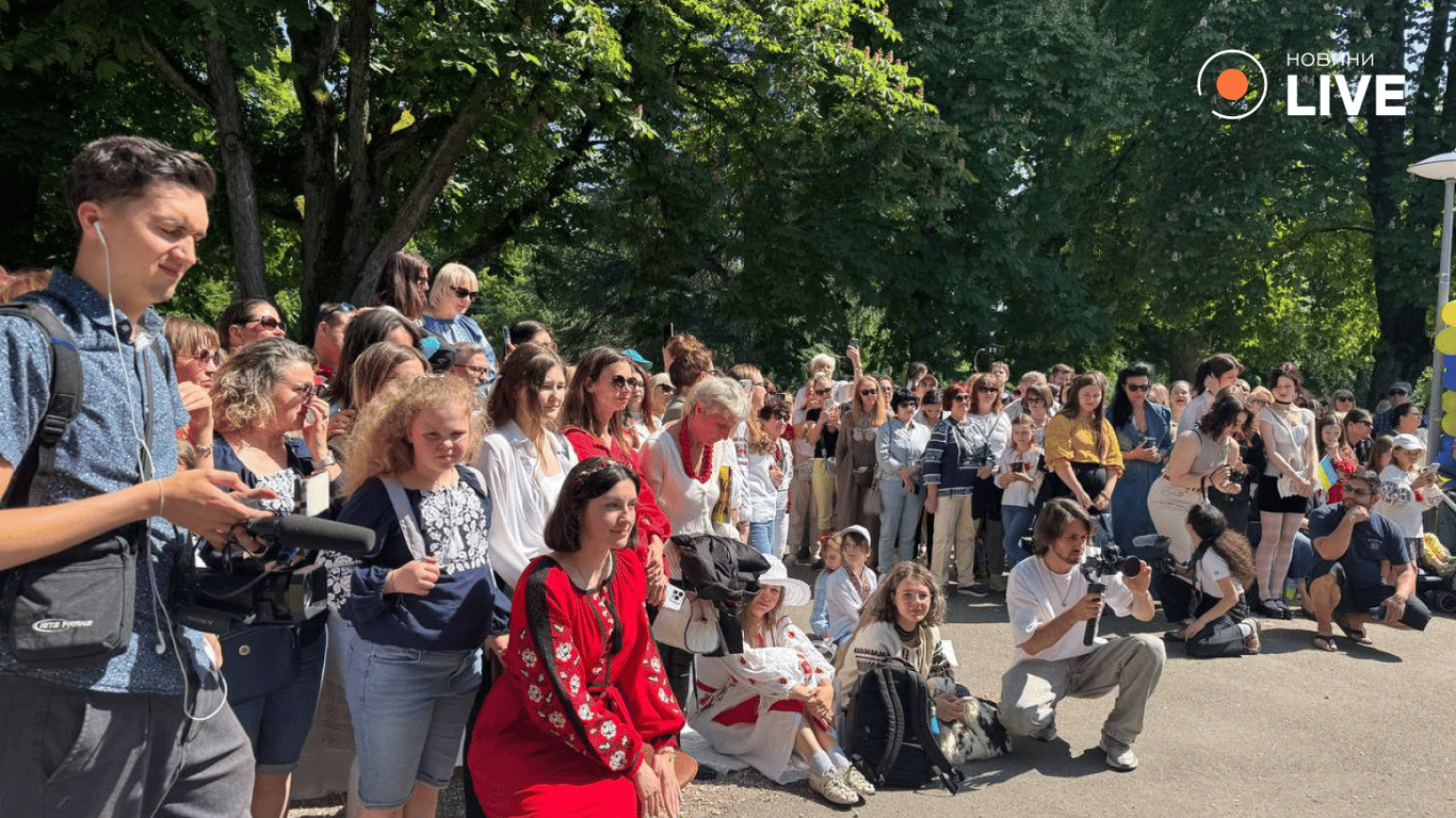 День вишиванки в Базелі