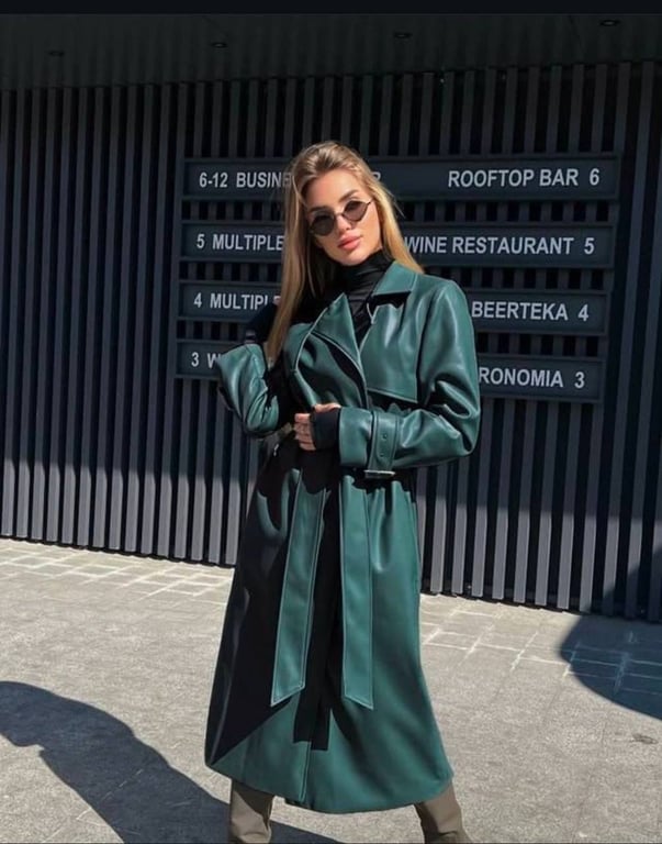 З кольором тренчу можна сміливо експерементувати