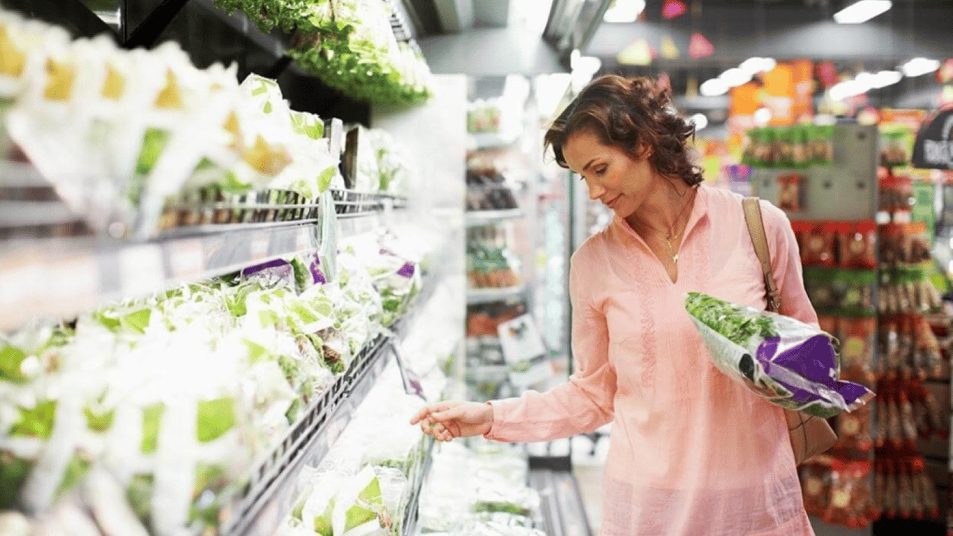 Які продукти потрібно вживати жінкам за 40 років – медики розповіли, чому