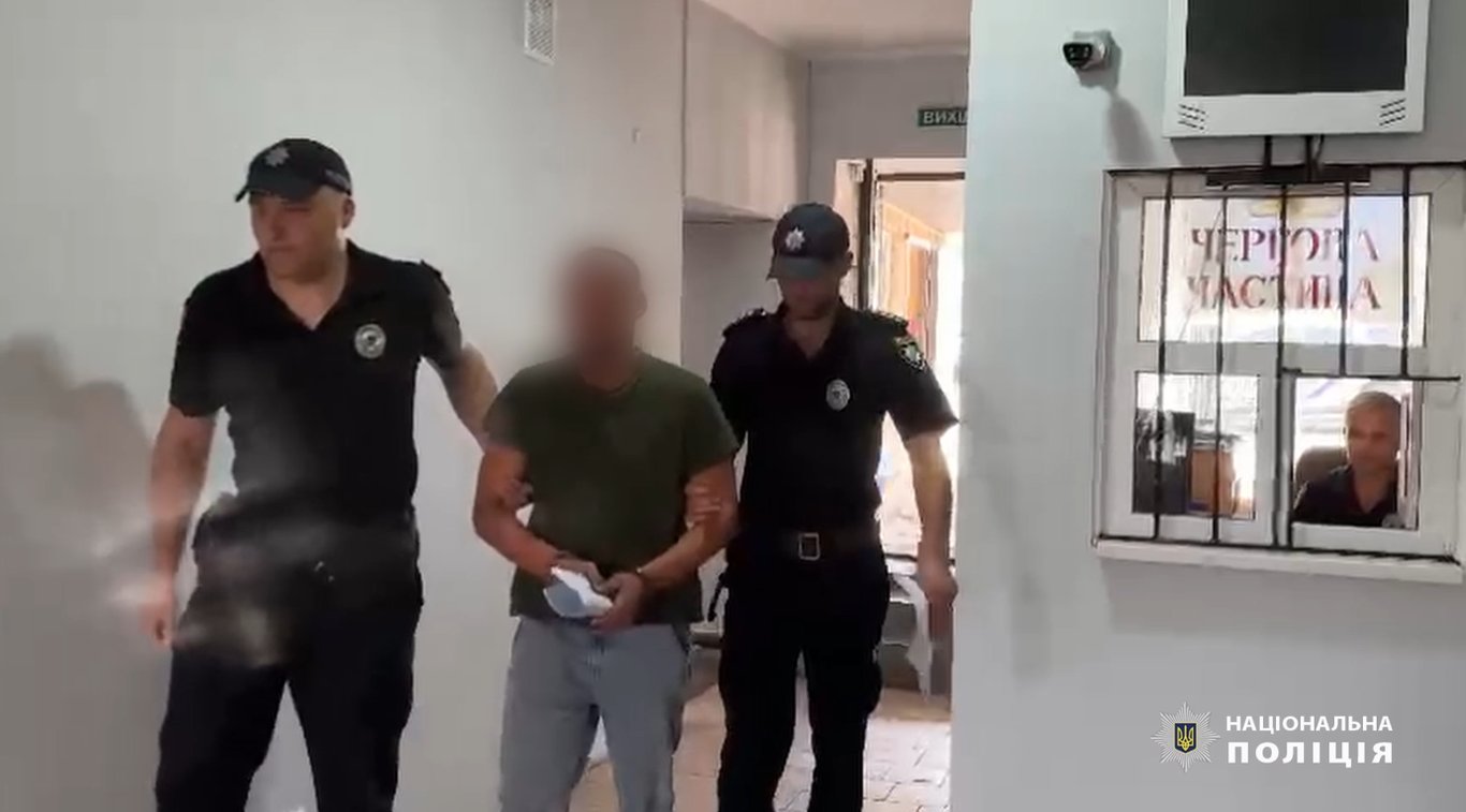 Сокирою по голові — житель Миколаївщини жорстоко вбив стареньку - фото 1