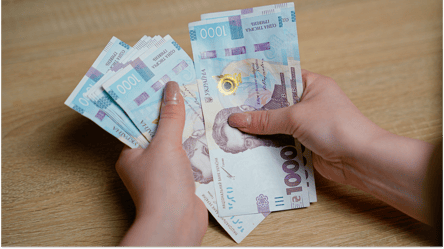 Бонус к Новому году — кто получит 13-ю зарплату в декабре - 290x160