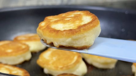 Как приготовить оладьи — рецепт на завтрак, получится у каждого - 285x160