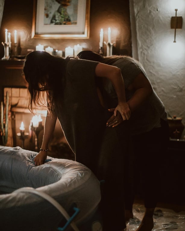 Ніккі Рід показала ексклюзивні фото власних домашніх пологів - фото 2