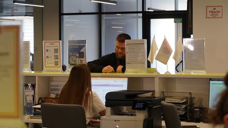 Коли треба йти у ТЦК, а не в ЦНАП — що змінилося з 1 листопада - 285x160