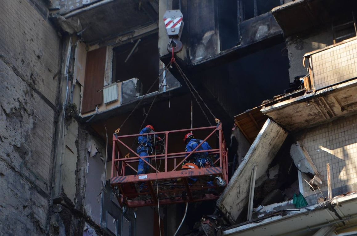 Наслідки обстрілу Києва 7 вересня - фото