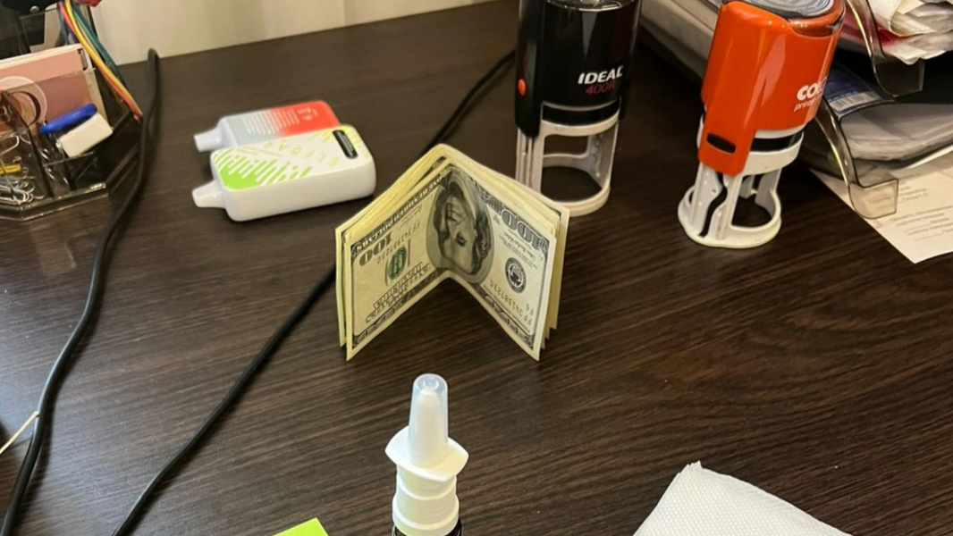 Госслужащий Николаева брал взятки