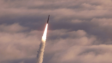 В повітряному просторі України зафіксовано рух ракет: деталі - 285x160