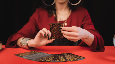 Ці знаки Зодіаку відкриють дар передбачення у грудні за Таро - 285x160