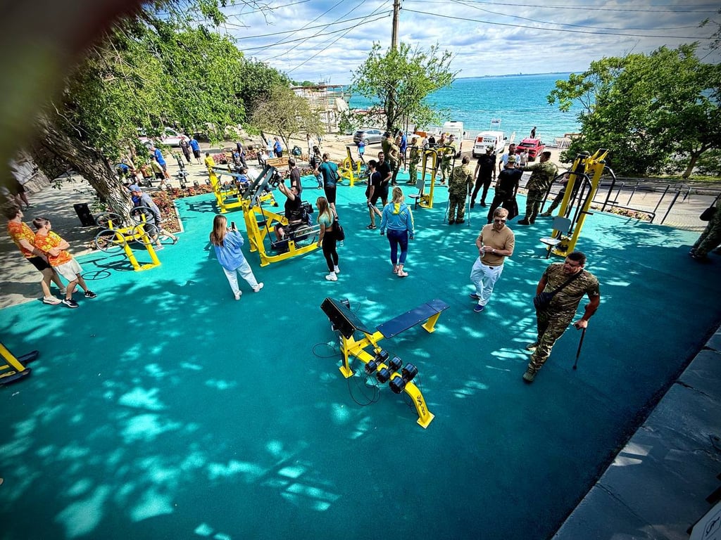 В Одесі відкрили інклюзивний спортмайданчик — де саме - фото 4