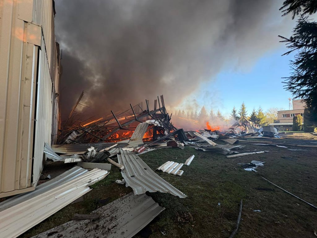 Наслідки російського обстрілу Чернігівщини 27 квітня