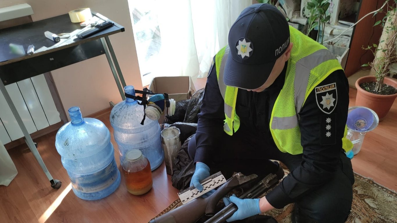 Яд на сотни миллионов гривен — в Киеве полиция ликвидировала наркопритон