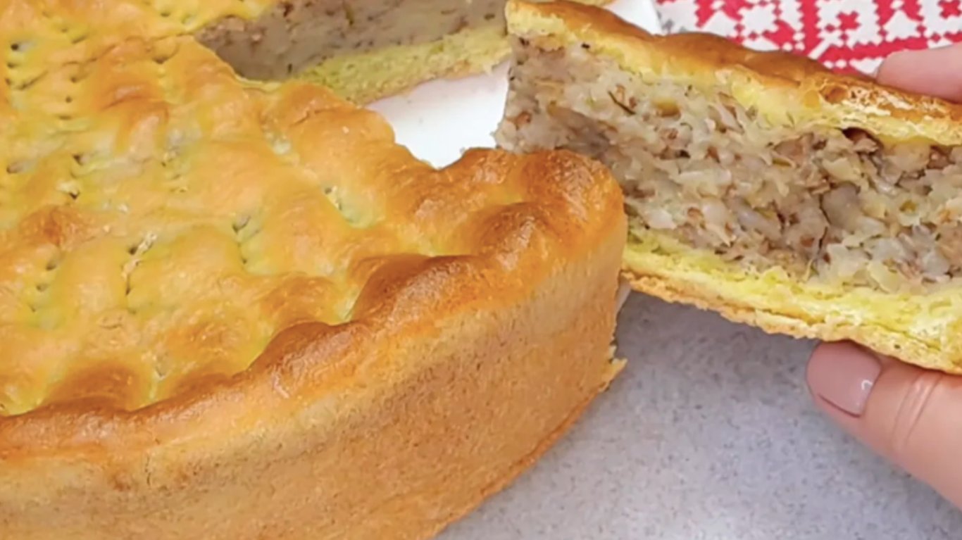 пісий пиріг з картоплею та гречкою