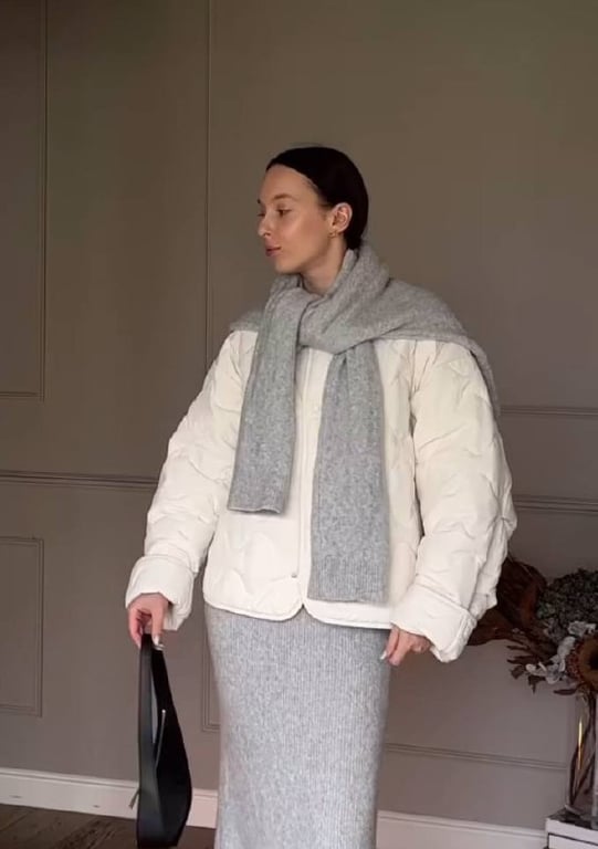 Найоригінальніший варіант того, як можна носити светр