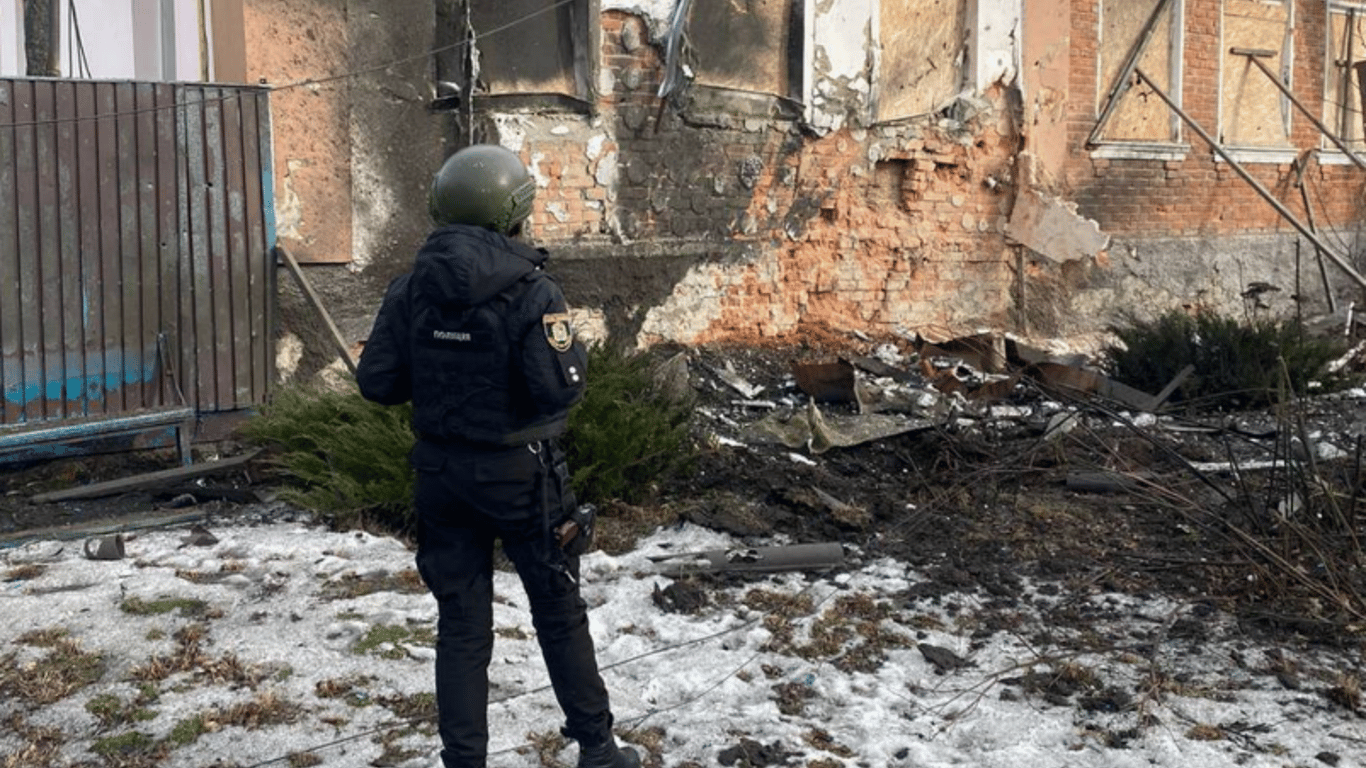 Россияне нанесли новые удары по Харьковщине — уничтожены дома и агропредприятие