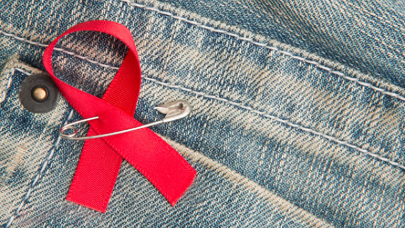 Експерт назвала найпоширеніші міфи про ВІЛ: що треба знати - 250x140