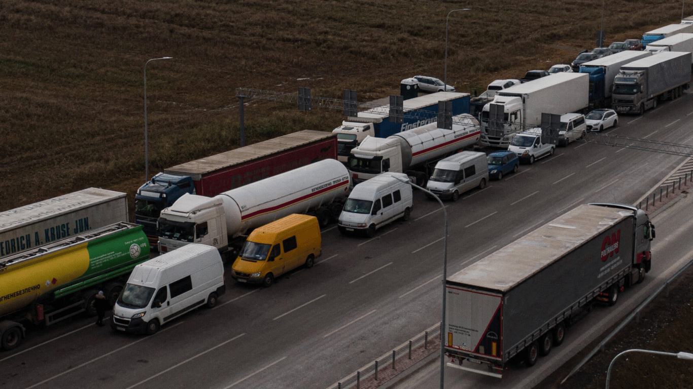 Очереди на границе Украины сегодня утром 26 июня