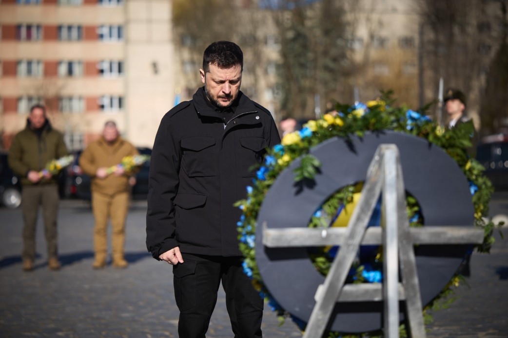 Президент вшанував пам'ять полеглих Героїв