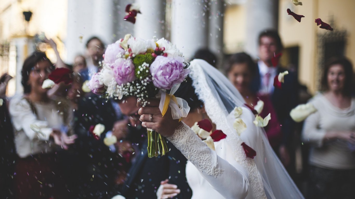 Любовь побеждает: в Одесской области с начала года женилось несколько тысяч пар