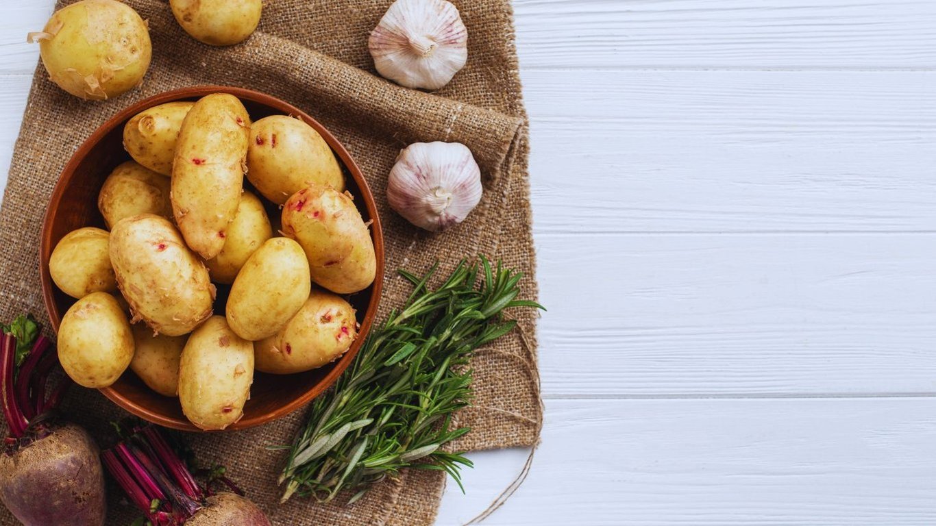 Необычный жареный картофель — видео рецепт