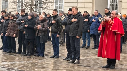 Во Львове простились с полицейской, погибшей во время теракта - 285x160