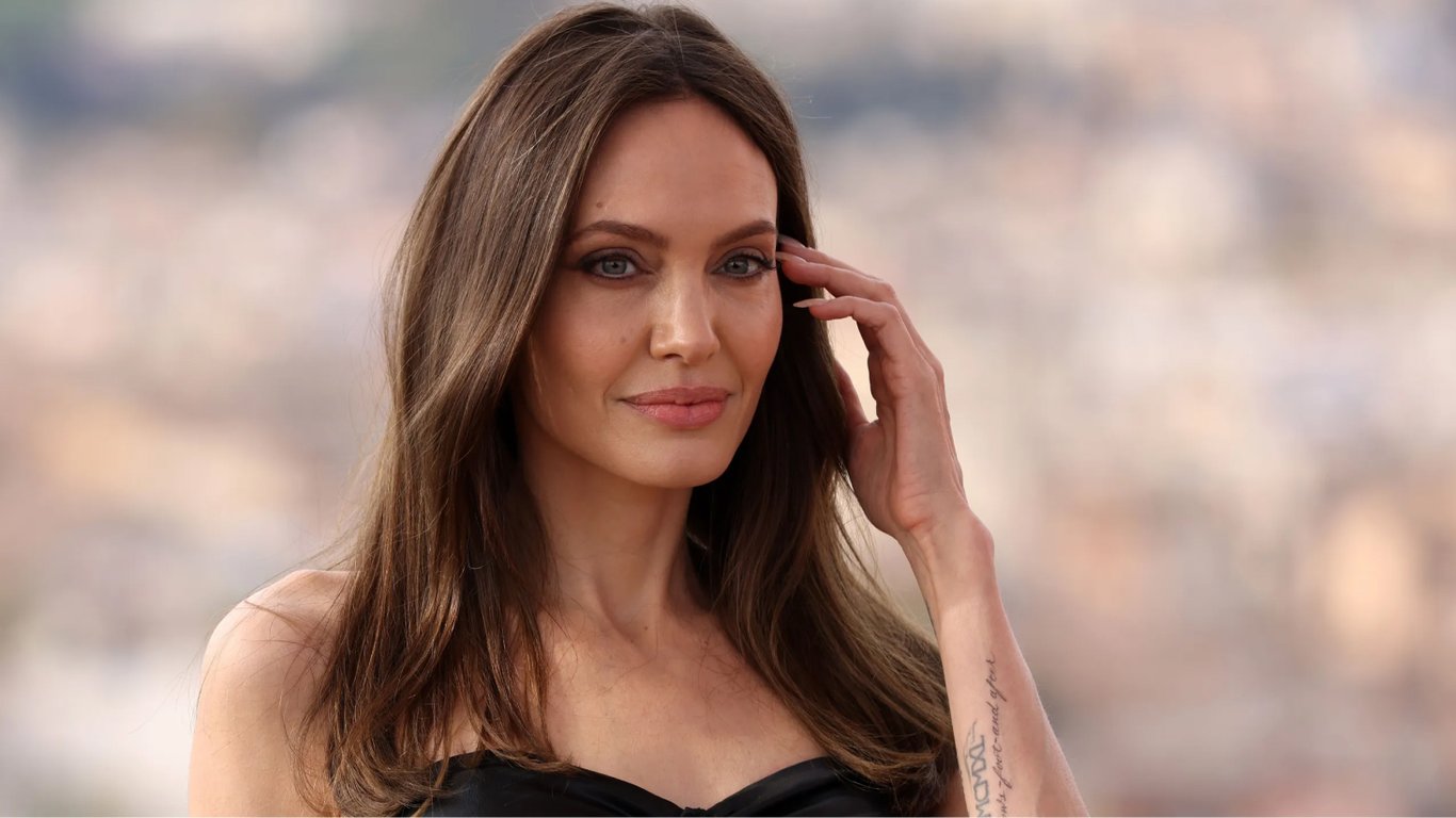 Джоли решила стать бизнесвумен: какую компанию планирует запустить актриса
